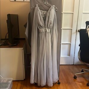 Gray Plunge Neck Long Sleeve Backless Gown